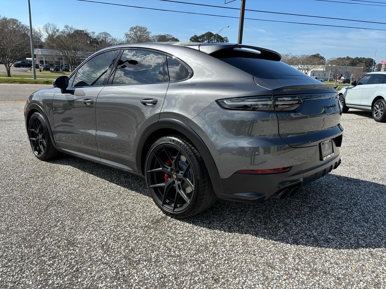 Porsche Cayenne GTS Coupe AWD 2022