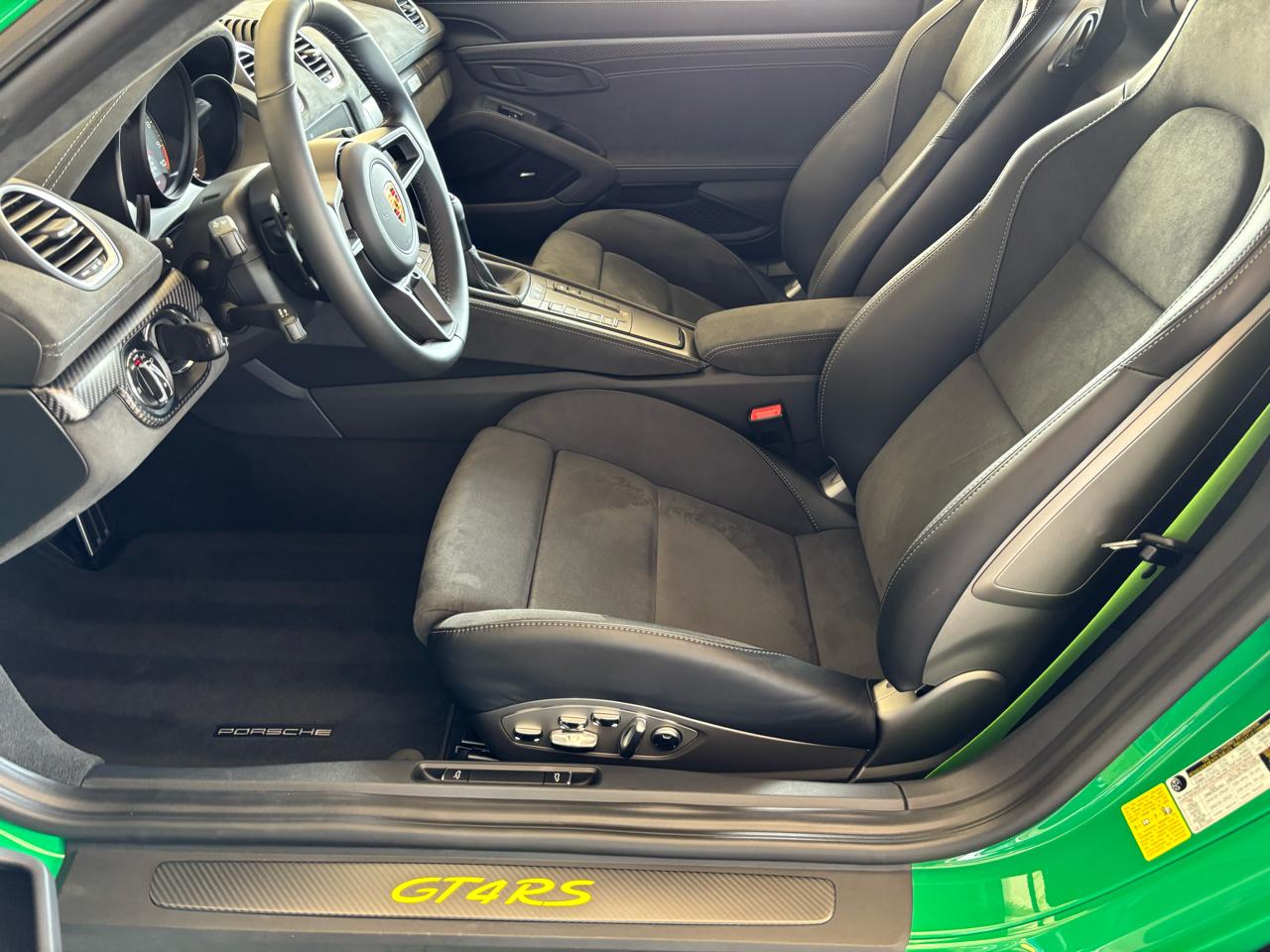 Porsche 718 Cayman GT4 RS Coupe 2025