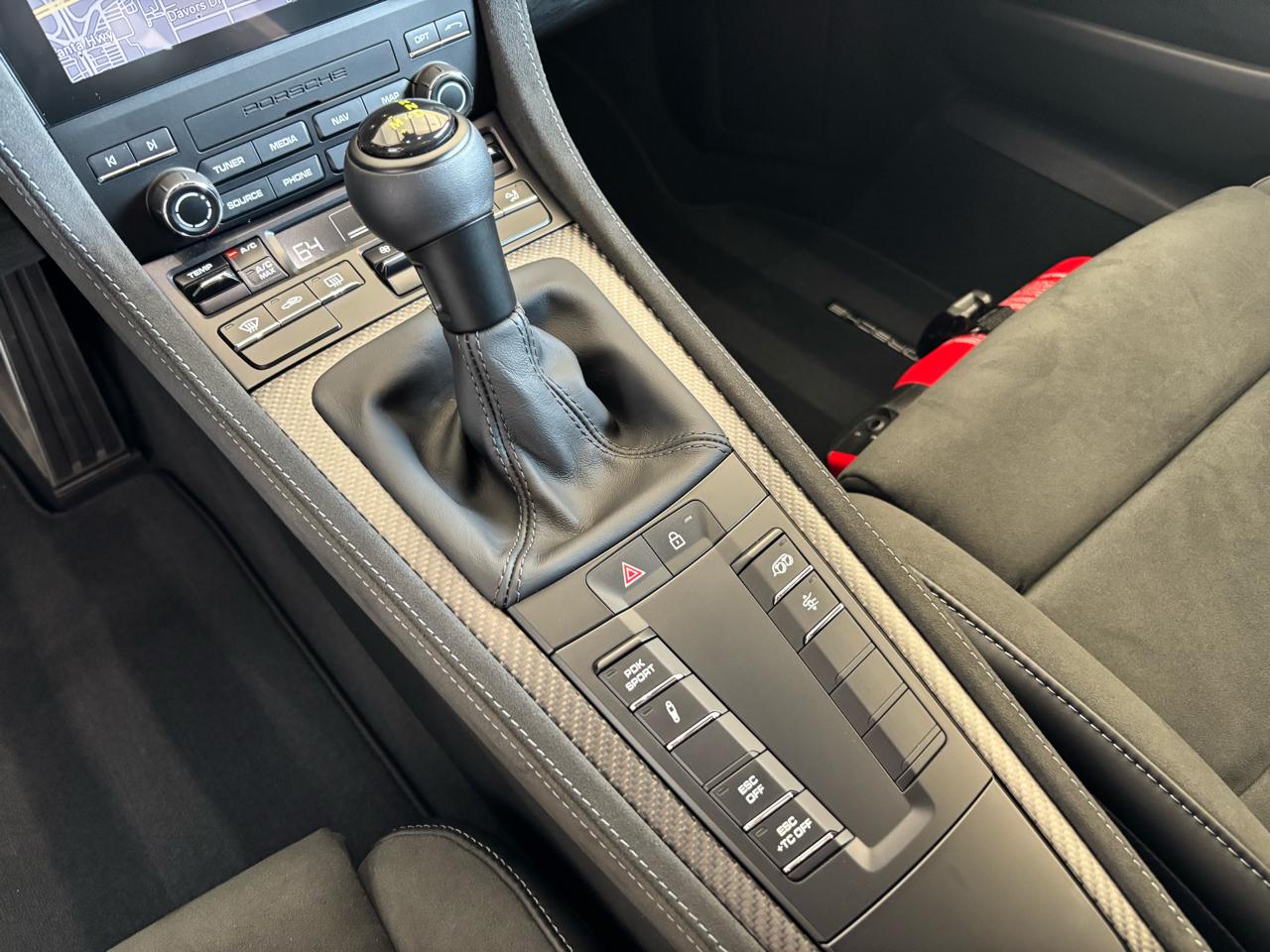 Porsche 718 Cayman GT4 RS Coupe 2025