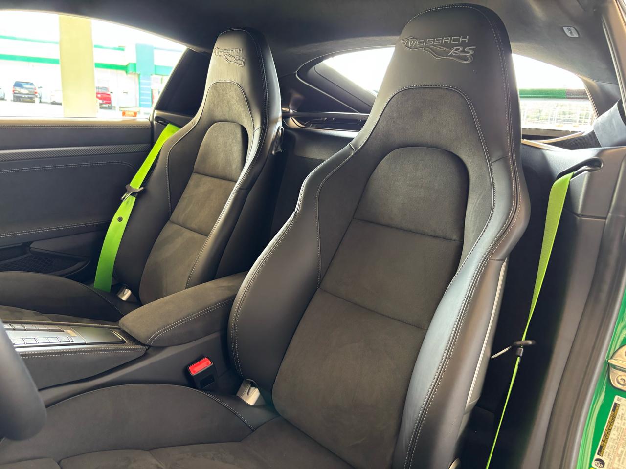 Porsche 718 Cayman GT4 RS Coupe 2025