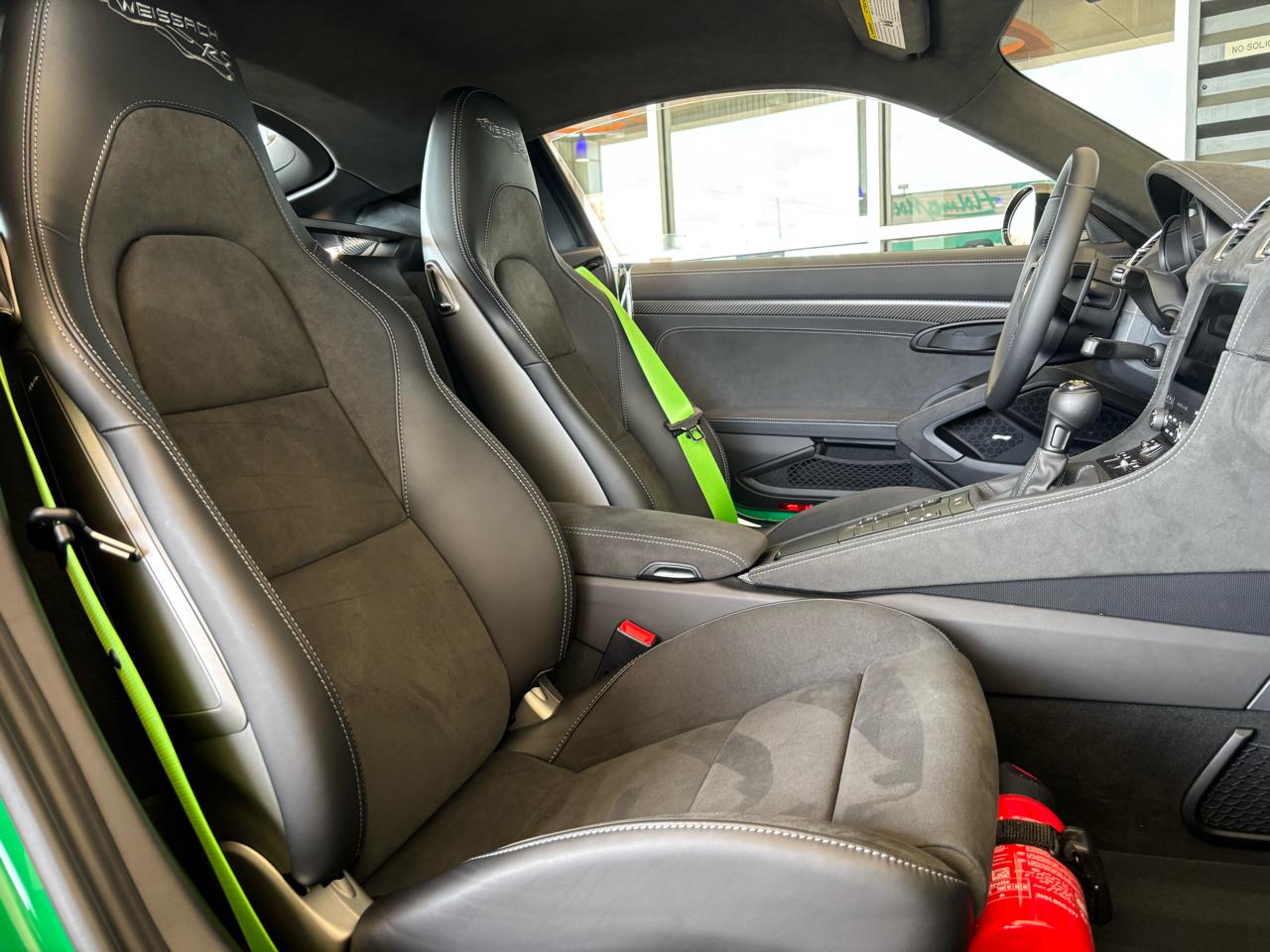 Porsche 718 Cayman GT4 RS Coupe 2025