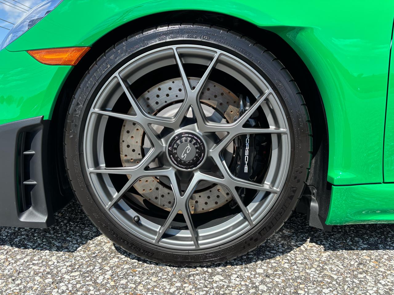 Porsche 718 Cayman GT4 RS Coupe 2025