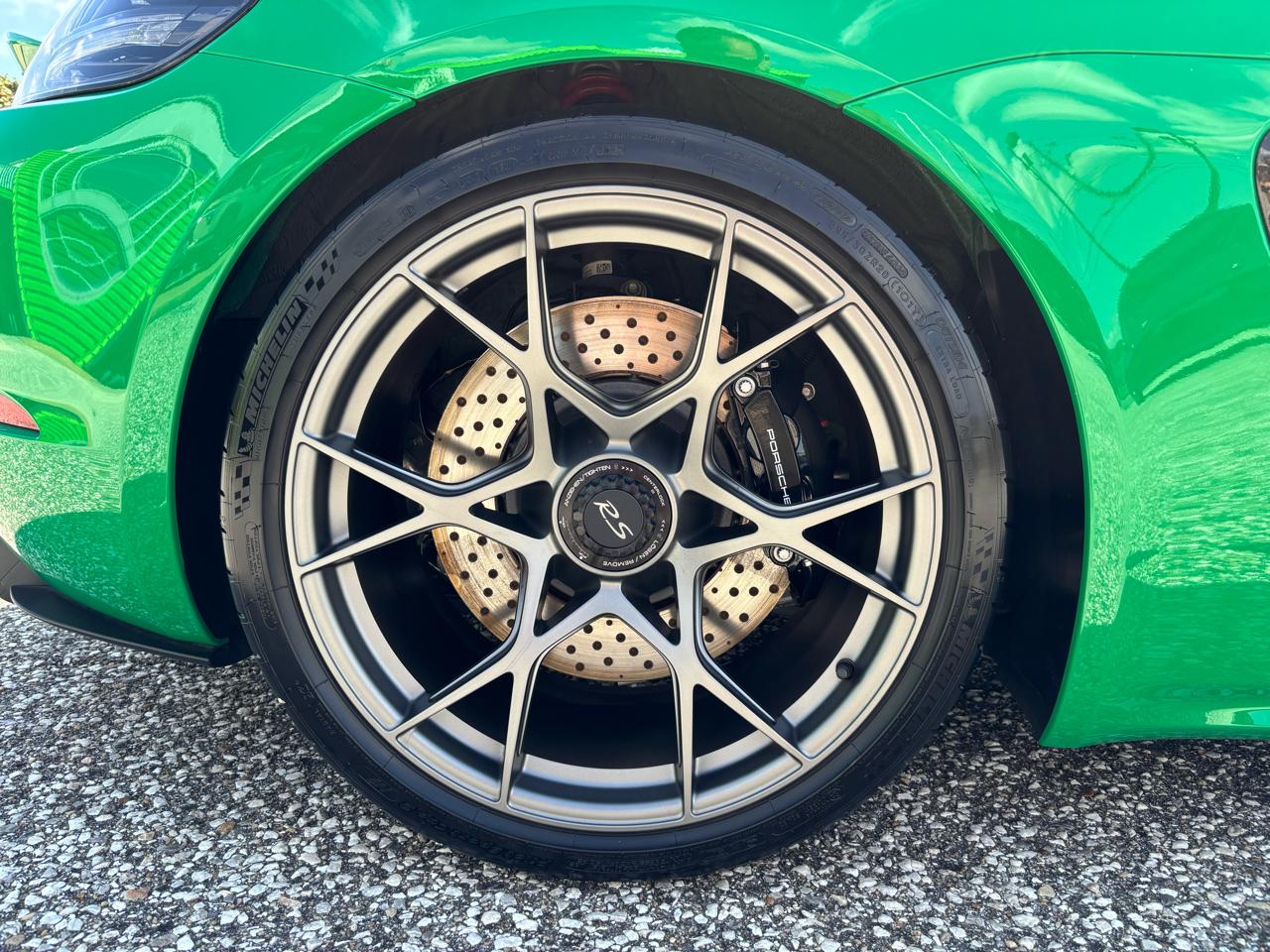 Porsche 718 Cayman GT4 RS Coupe 2025