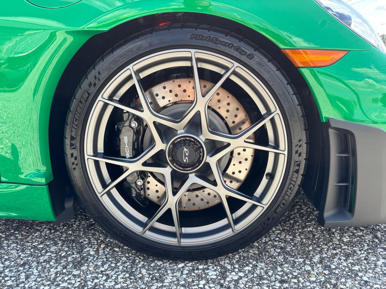 Porsche 718 Cayman GT4 RS Coupe 2025