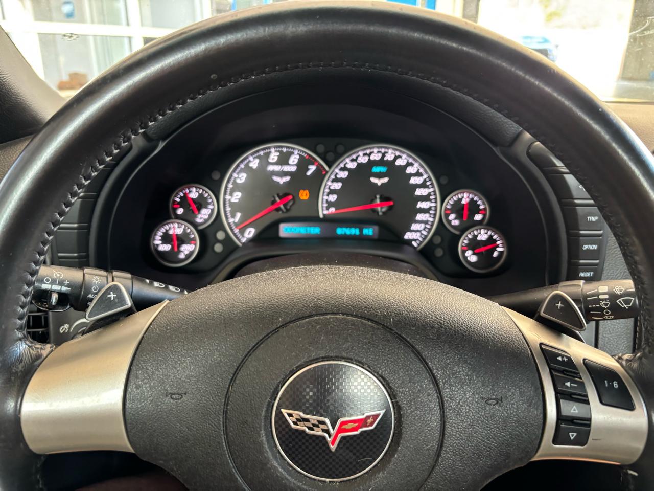 Chevrolet Corvette 2dr Cpe Z16 Grand Sport w/1LT 2011