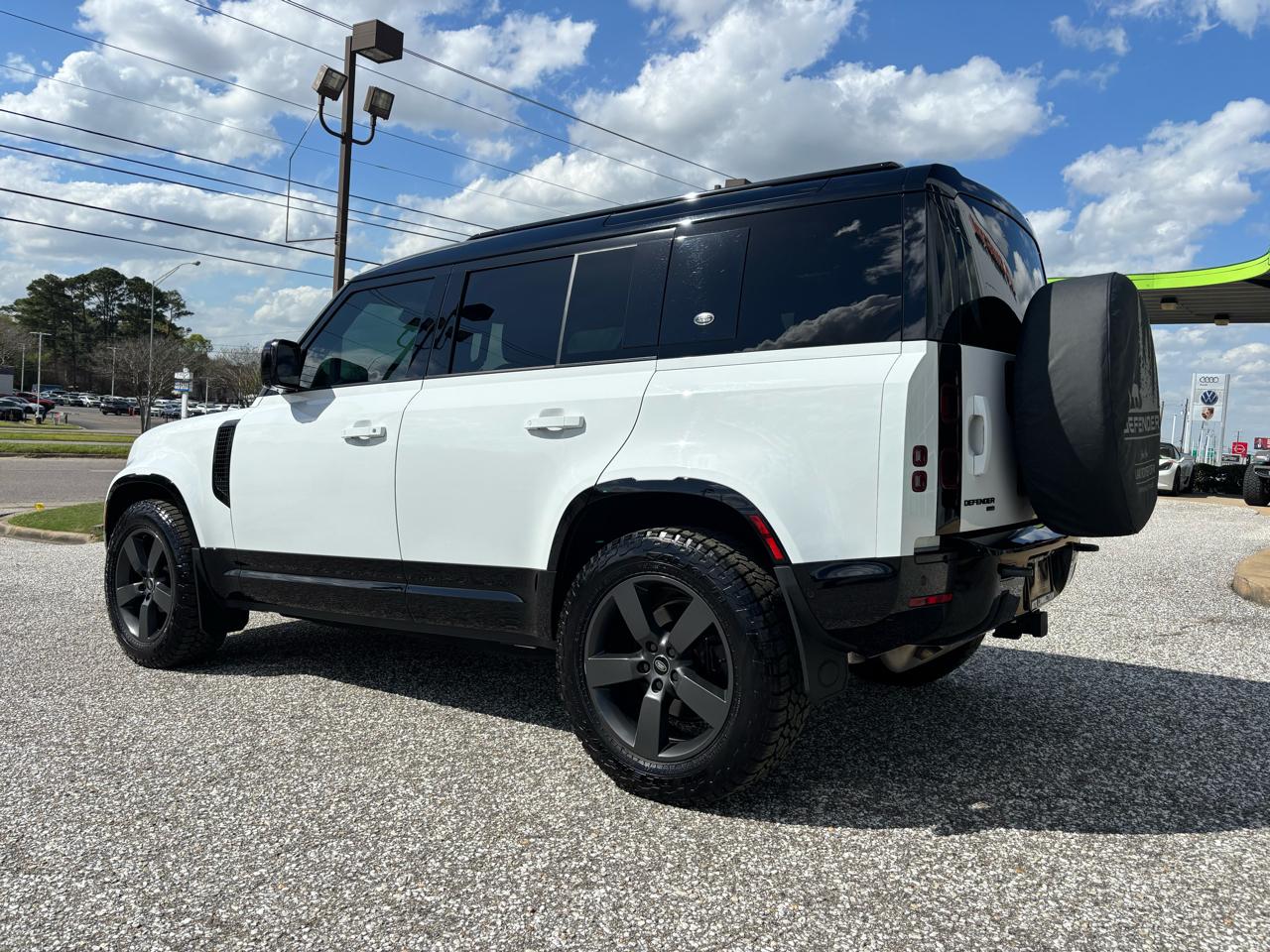 Land Rover Defender 110 X-Dynamic SE AWD 2023
