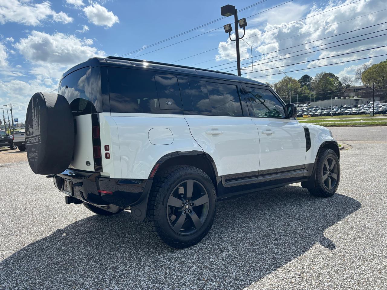 Land Rover Defender 110 X-Dynamic SE AWD 2023