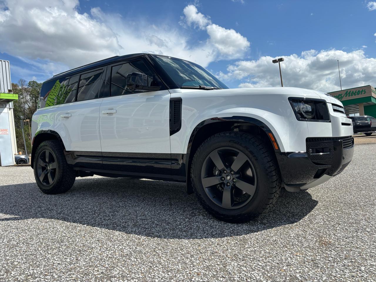 Land Rover Defender 110 X-Dynamic SE AWD 2023
