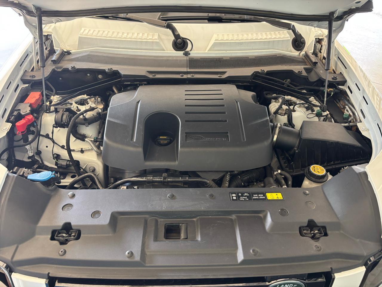 Land Rover Defender 110 X-Dynamic SE AWD 2023