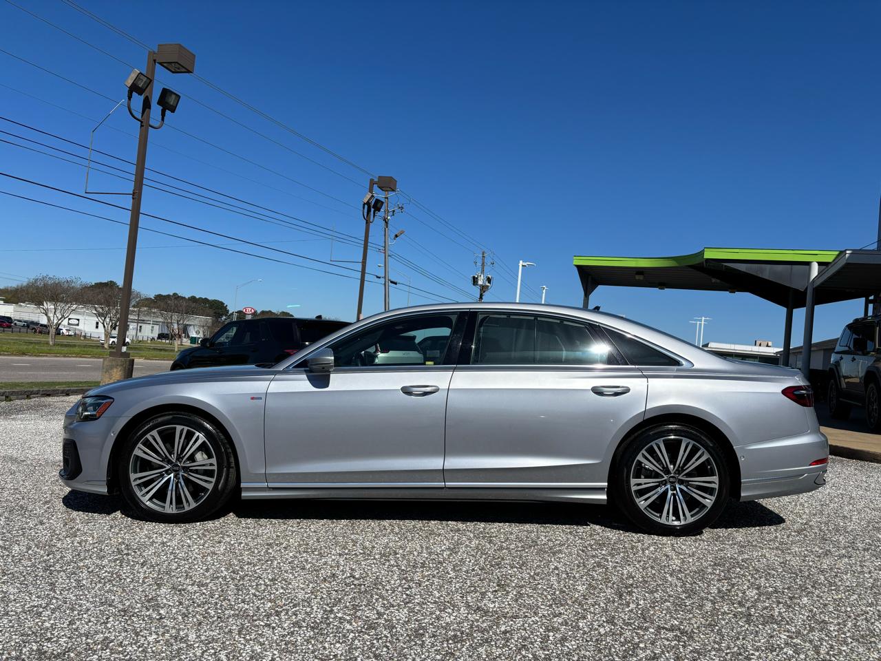 Audi A8 L 55 TFSI quattro 2023