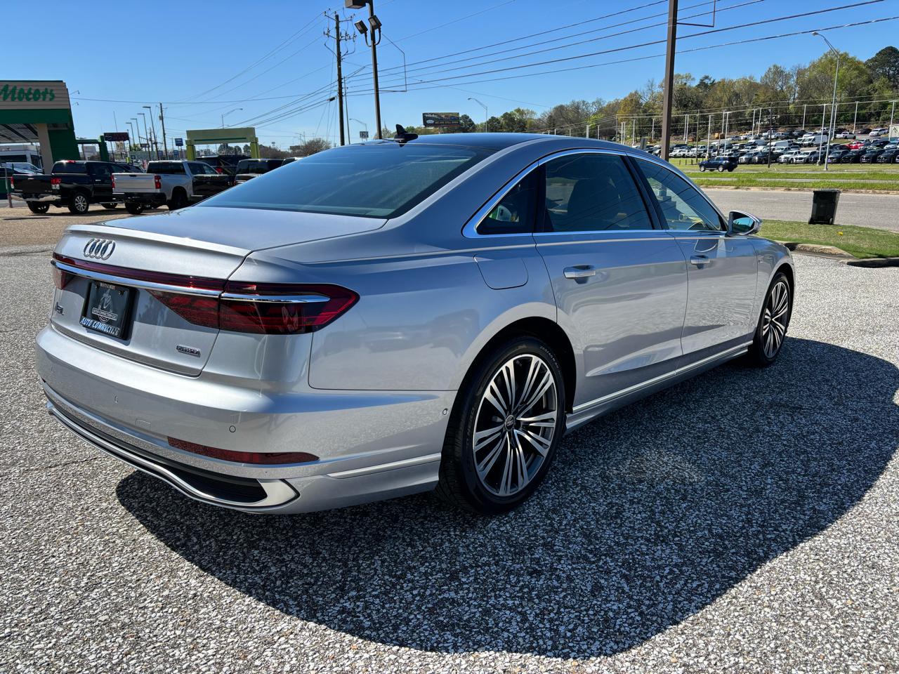 Audi A8 L 55 TFSI quattro 2023