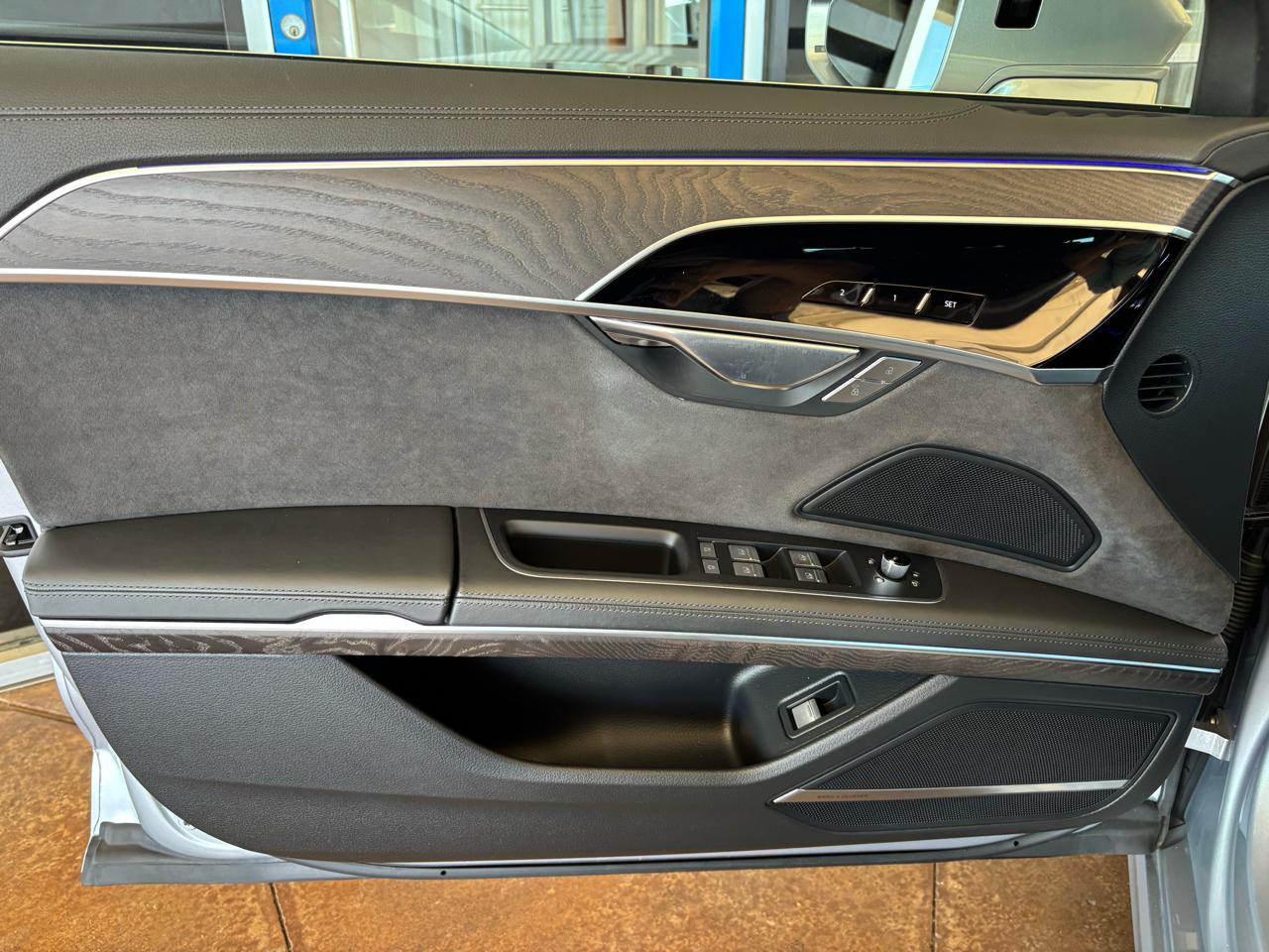 Audi A8 L 55 TFSI quattro 2023