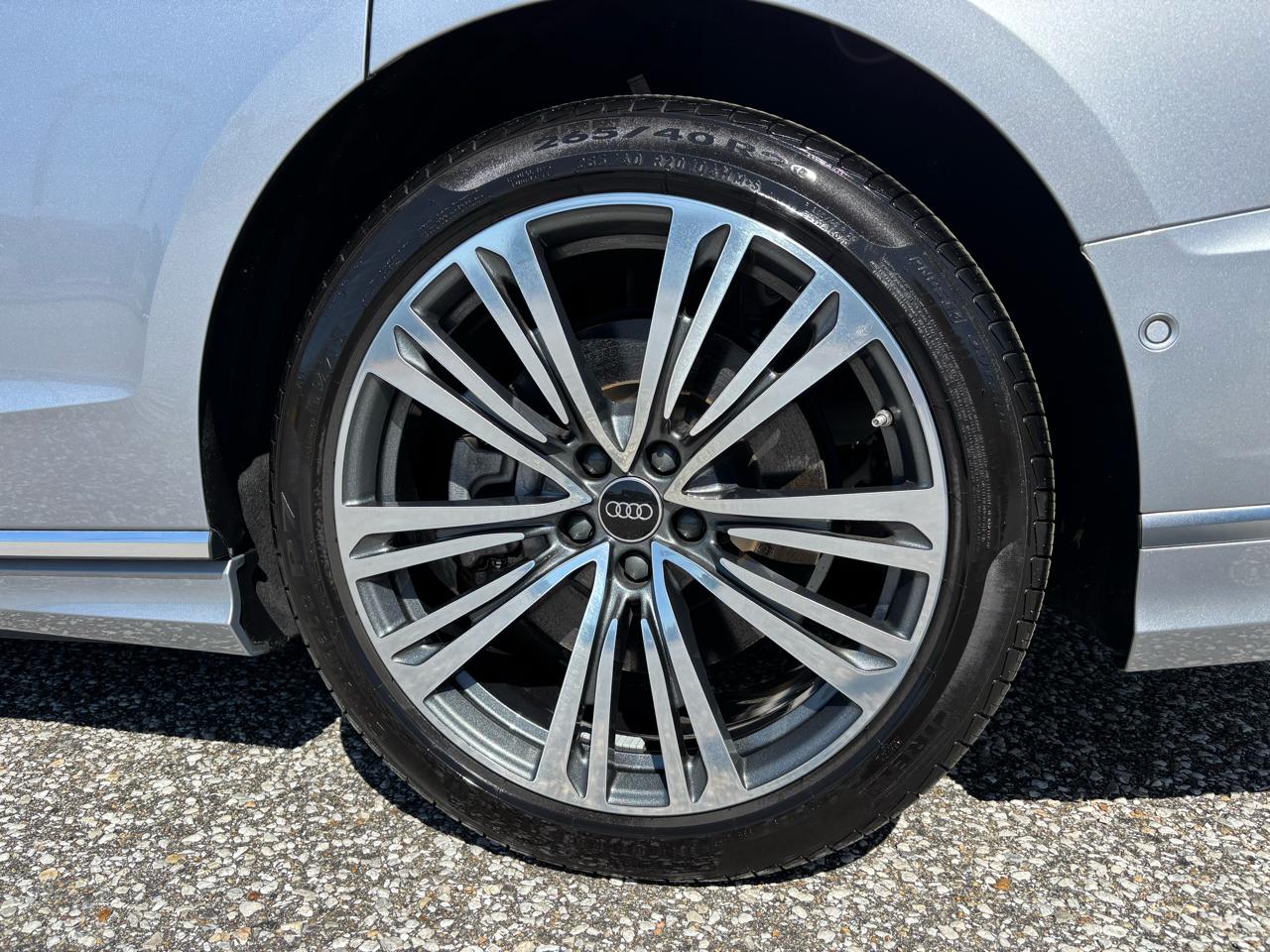 Audi A8 L 55 TFSI quattro 2023