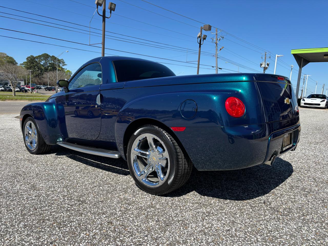 Chevrolet SSR Reg Cab 116.0" WB LS 2005