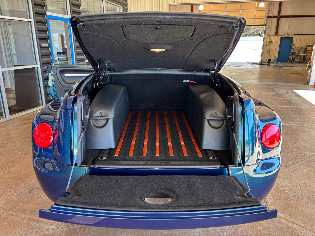 Chevrolet SSR Reg Cab 116.0" WB LS 2005