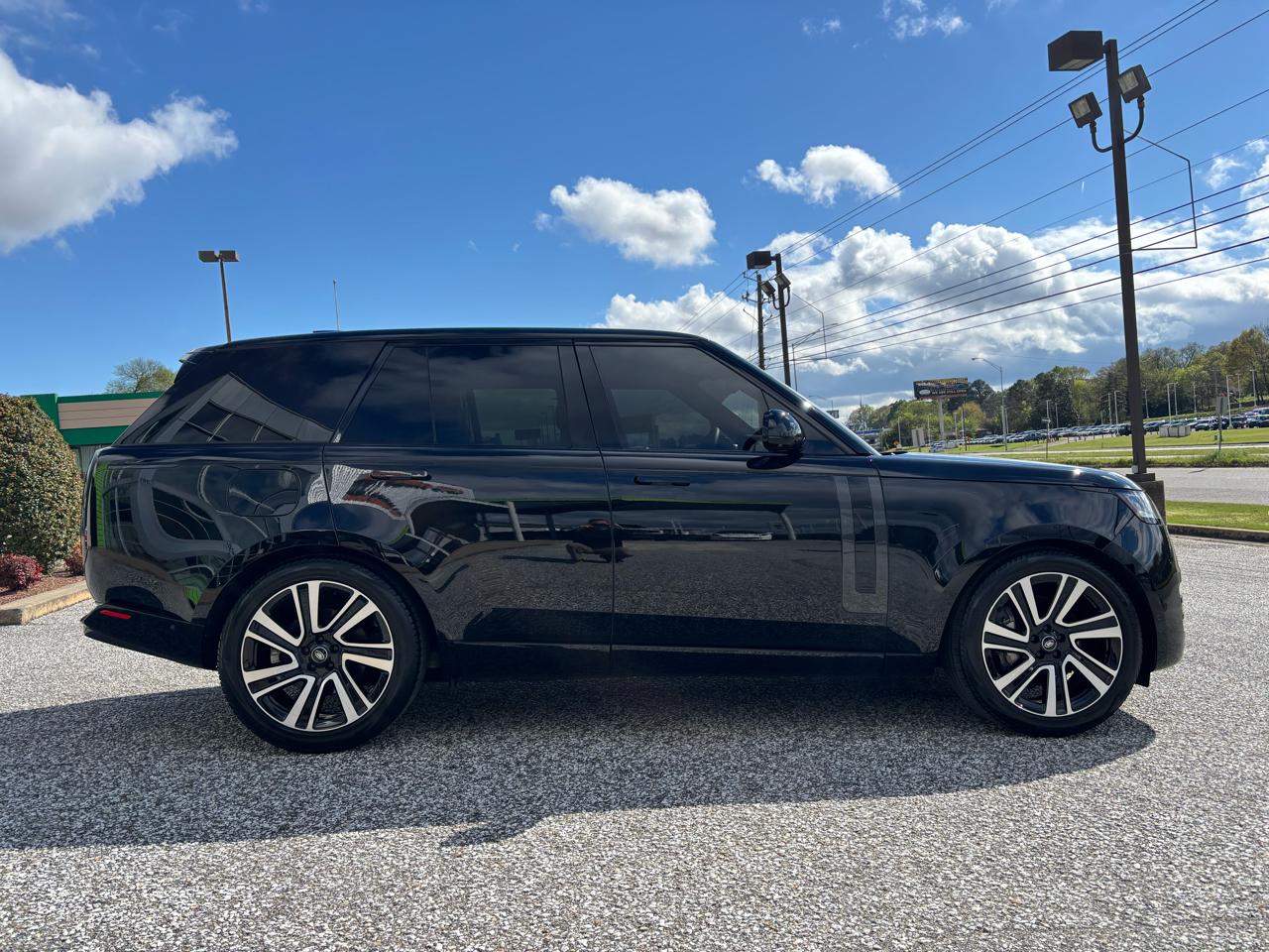 Land Rover Range Rover P400 SE SWB 2023