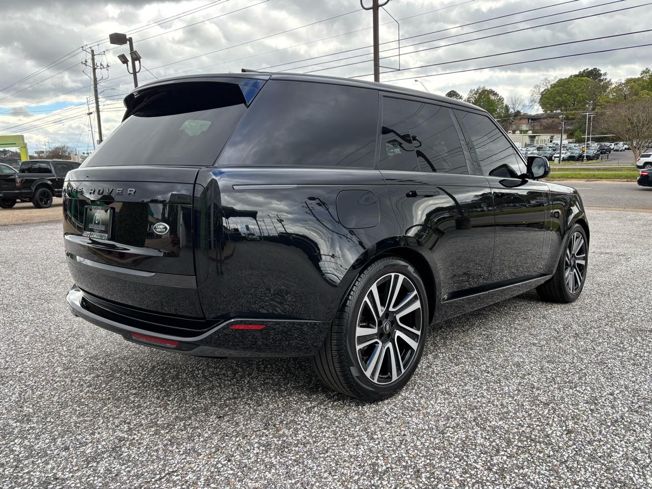 Land Rover Range Rover P400 SE SWB 2023