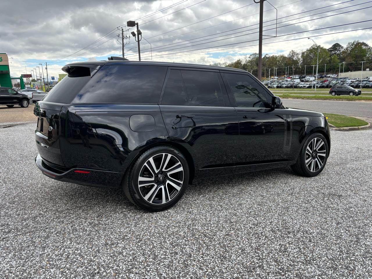 Land Rover Range Rover P400 SE SWB 2023