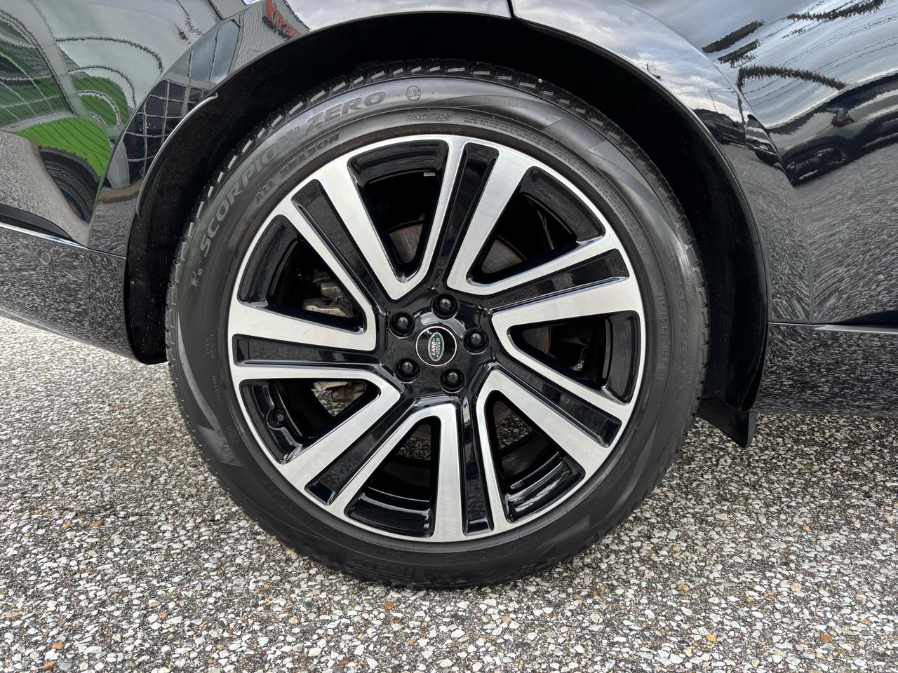 Land Rover Range Rover P400 SE SWB 2023