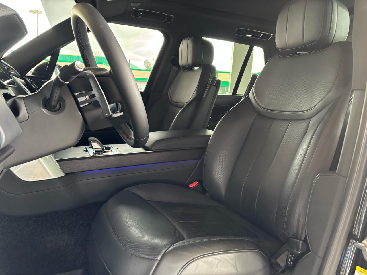 Land Rover Range Rover P400 SE SWB 2023