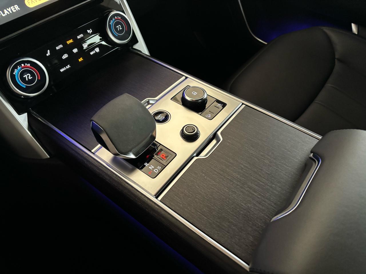 Land Rover Range Rover P400 SE SWB 2023