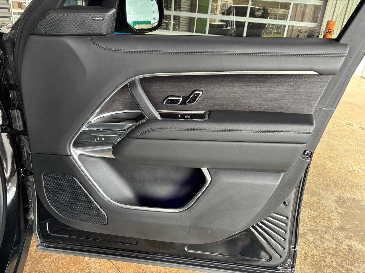 Land Rover Range Rover P400 SE SWB 2023