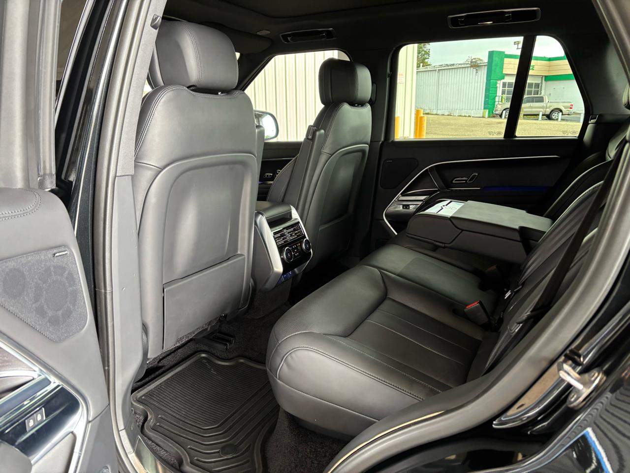 Land Rover Range Rover P400 SE SWB 2023