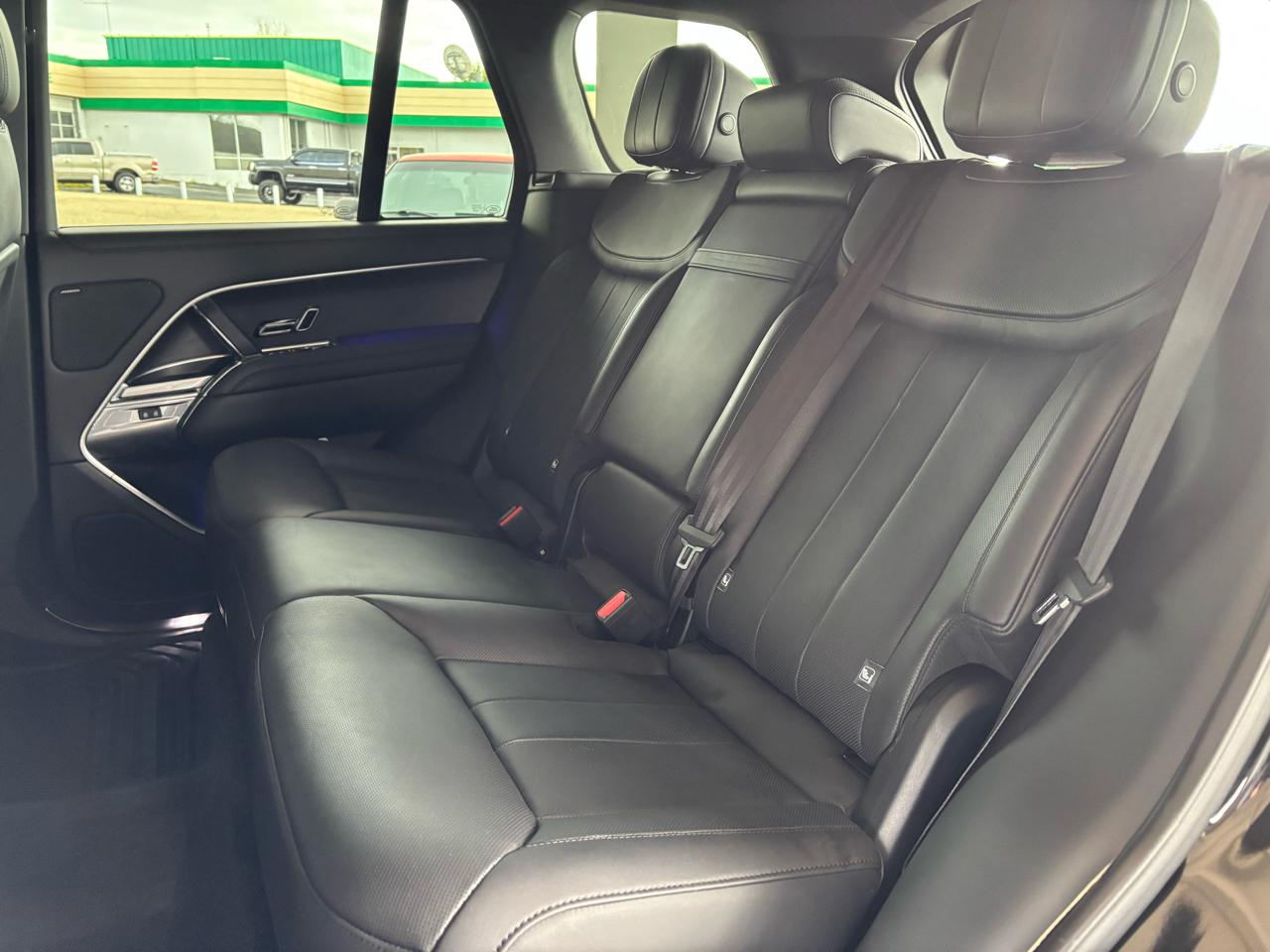 Land Rover Range Rover P400 SE SWB 2023