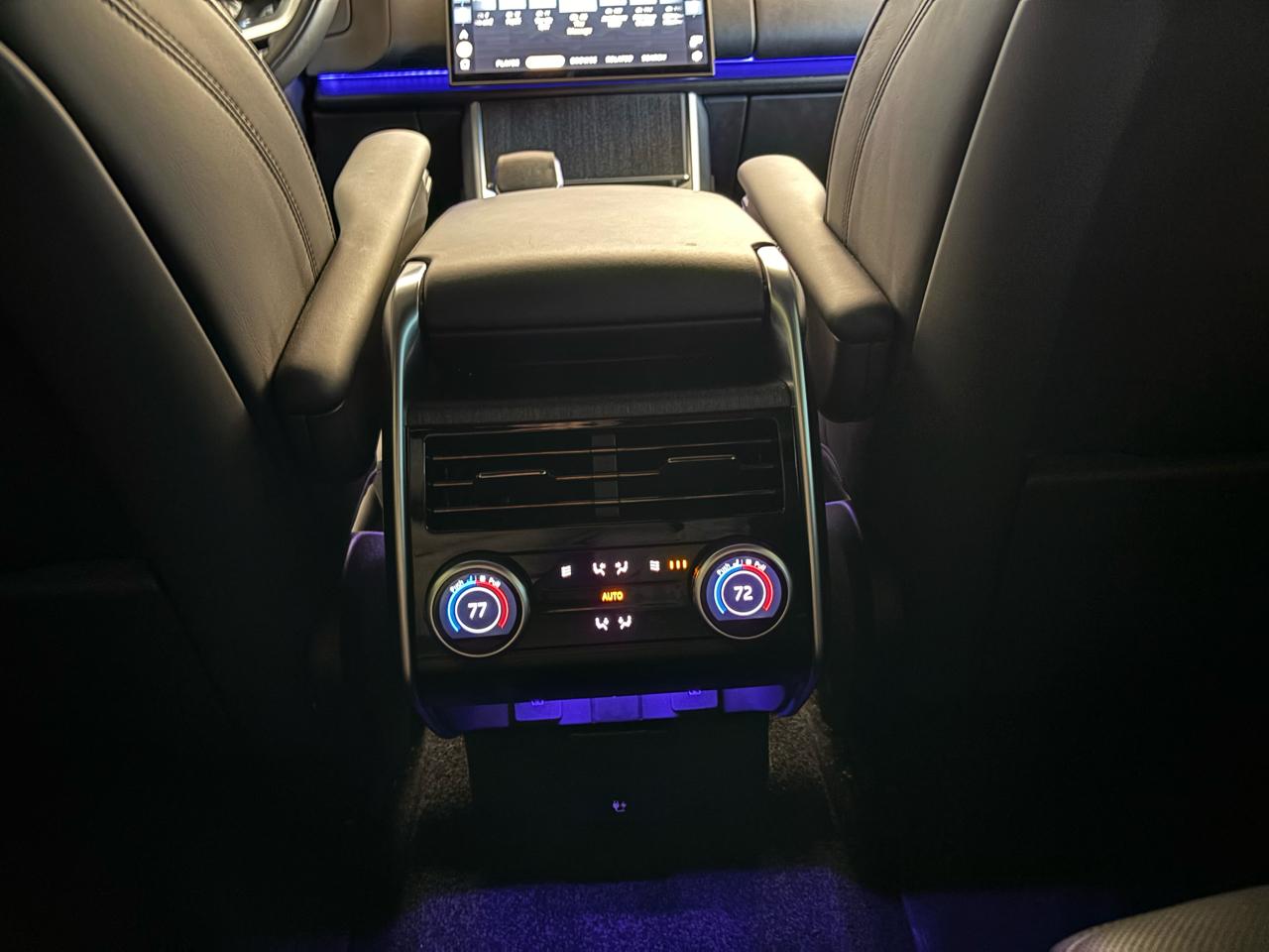 Land Rover Range Rover P530 SE LWB 7 Seat 2025