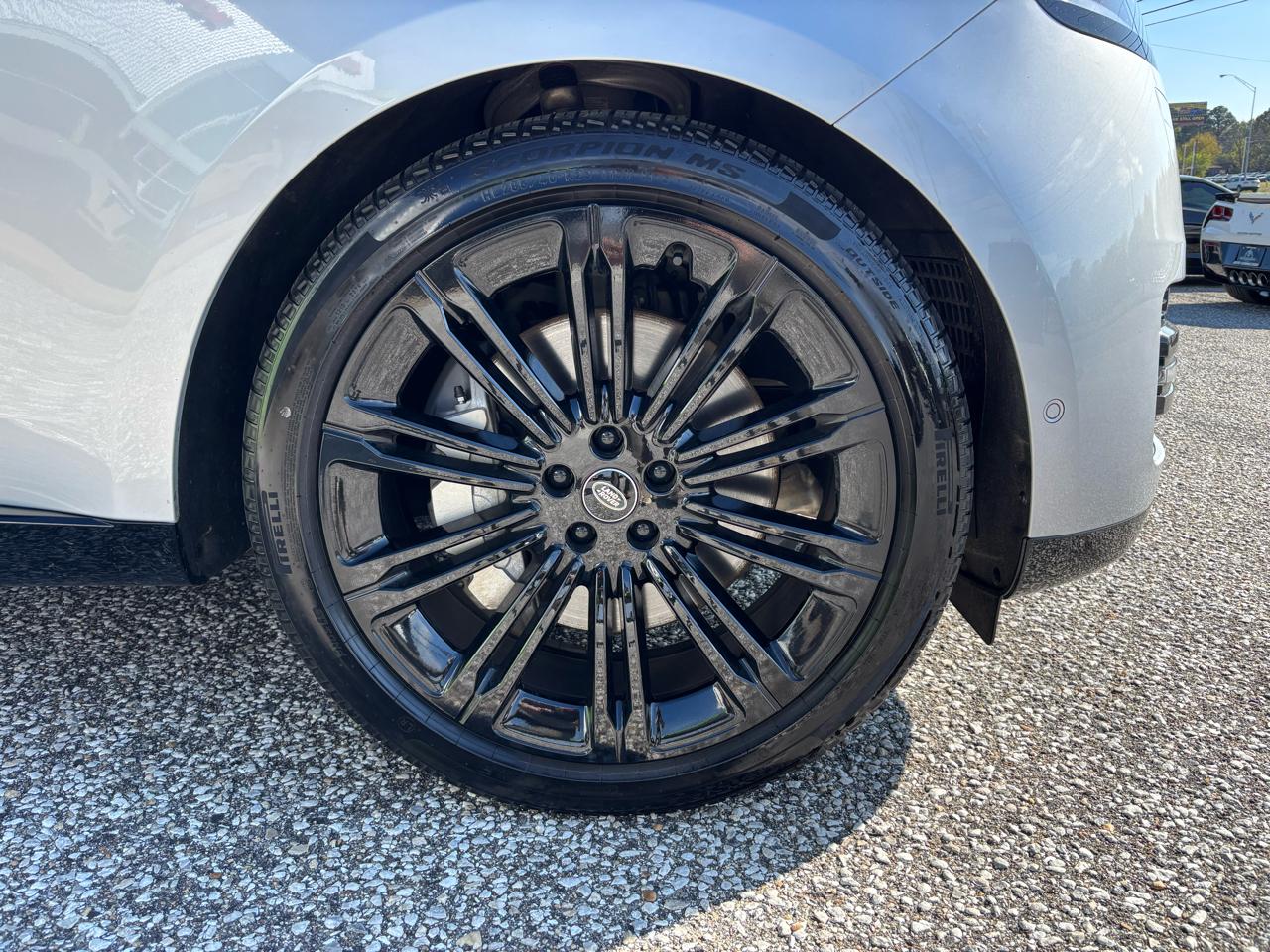 Land Rover Range Rover P530 SE LWB 7 Seat 2025