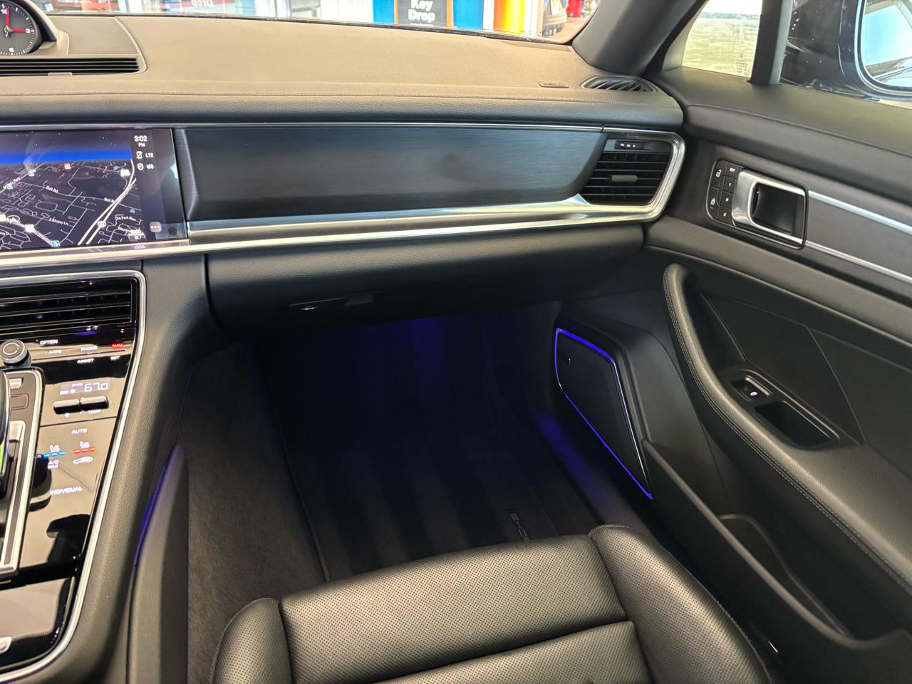 Porsche Panamera 4 Platinum Edition AWD 2023