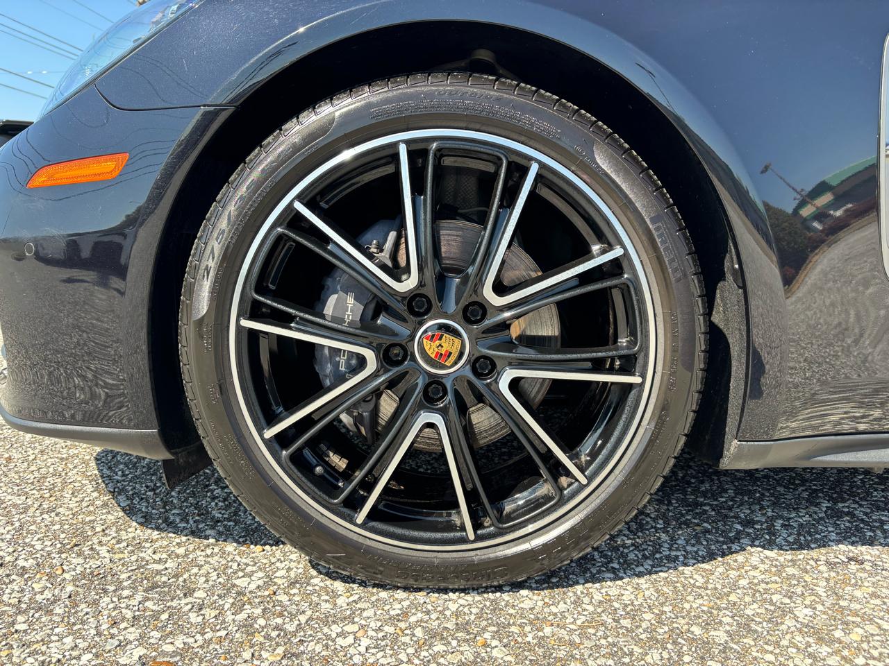 Porsche Panamera 4 Platinum Edition AWD 2023