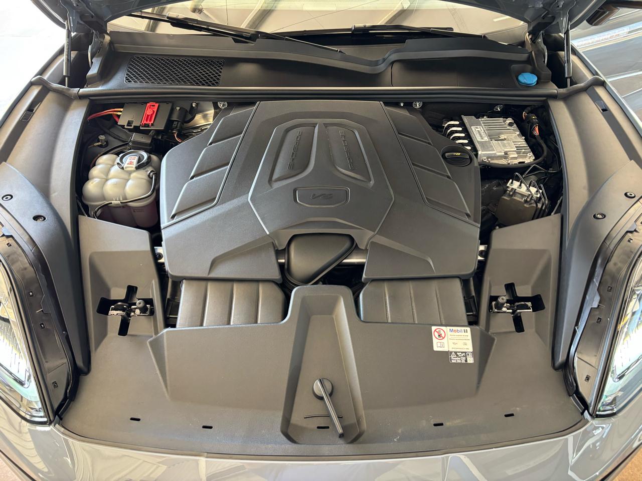 Porsche Cayenne Coupe AWD 2024