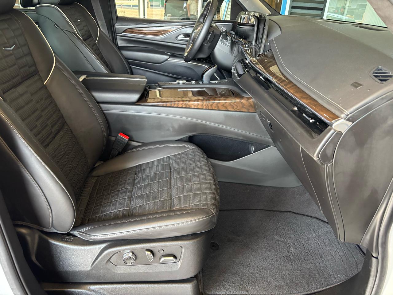 Cadillac Escalade ESV 4WD 4dr Sport Platinum 2024