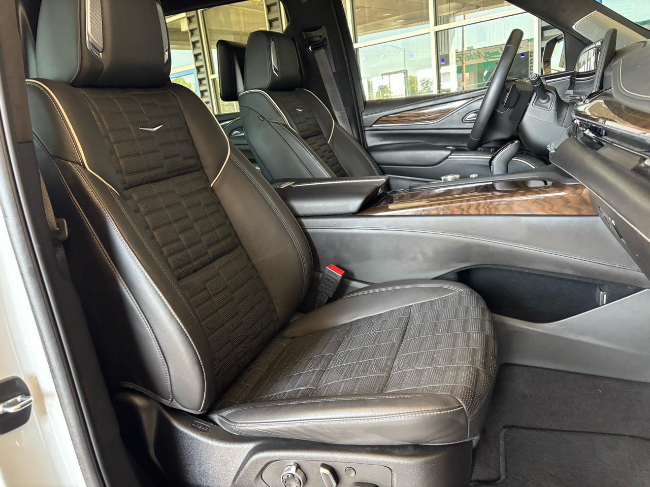 Cadillac Escalade ESV 4WD 4dr Sport Platinum 2024