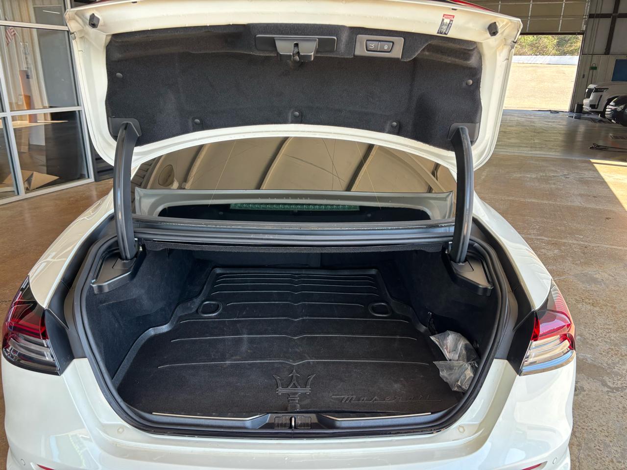 Maserati Quattroporte Modena 3.0L 2022