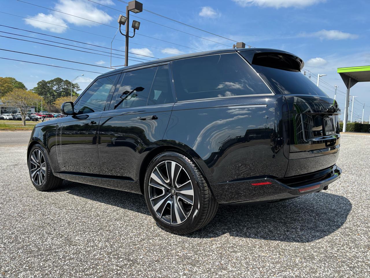 Land Rover Range Rover P400 SE SWB 2025