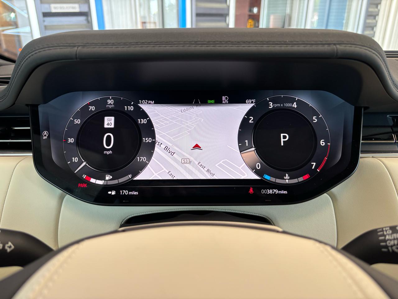 Land Rover Range Rover P400 SE SWB 2025