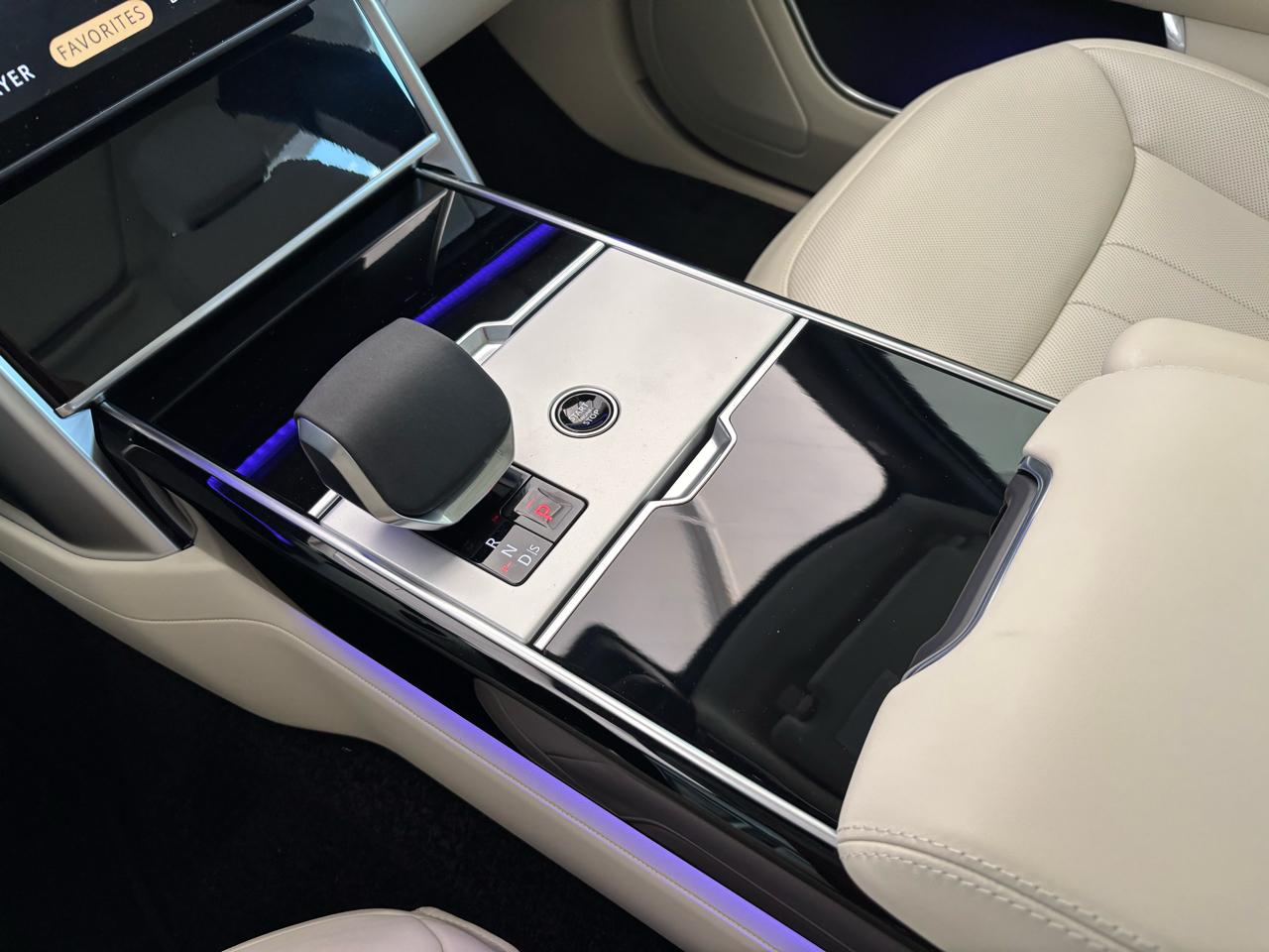 Land Rover Range Rover P400 SE SWB 2025