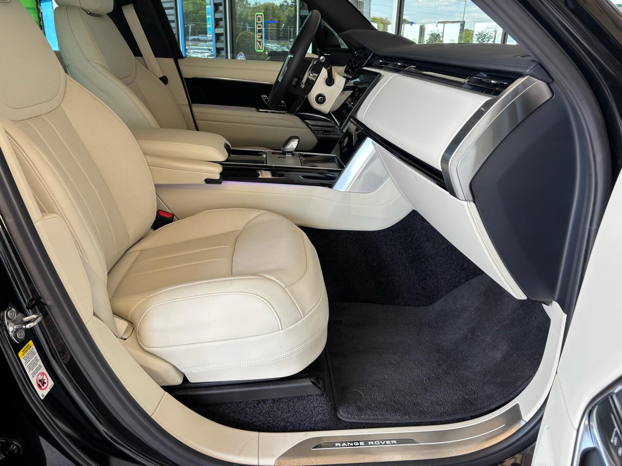 Land Rover Range Rover P400 SE SWB 2025