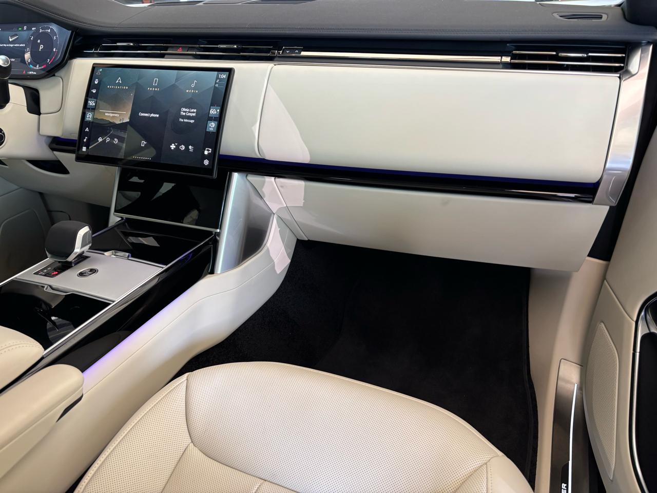 Land Rover Range Rover P400 SE SWB 2025