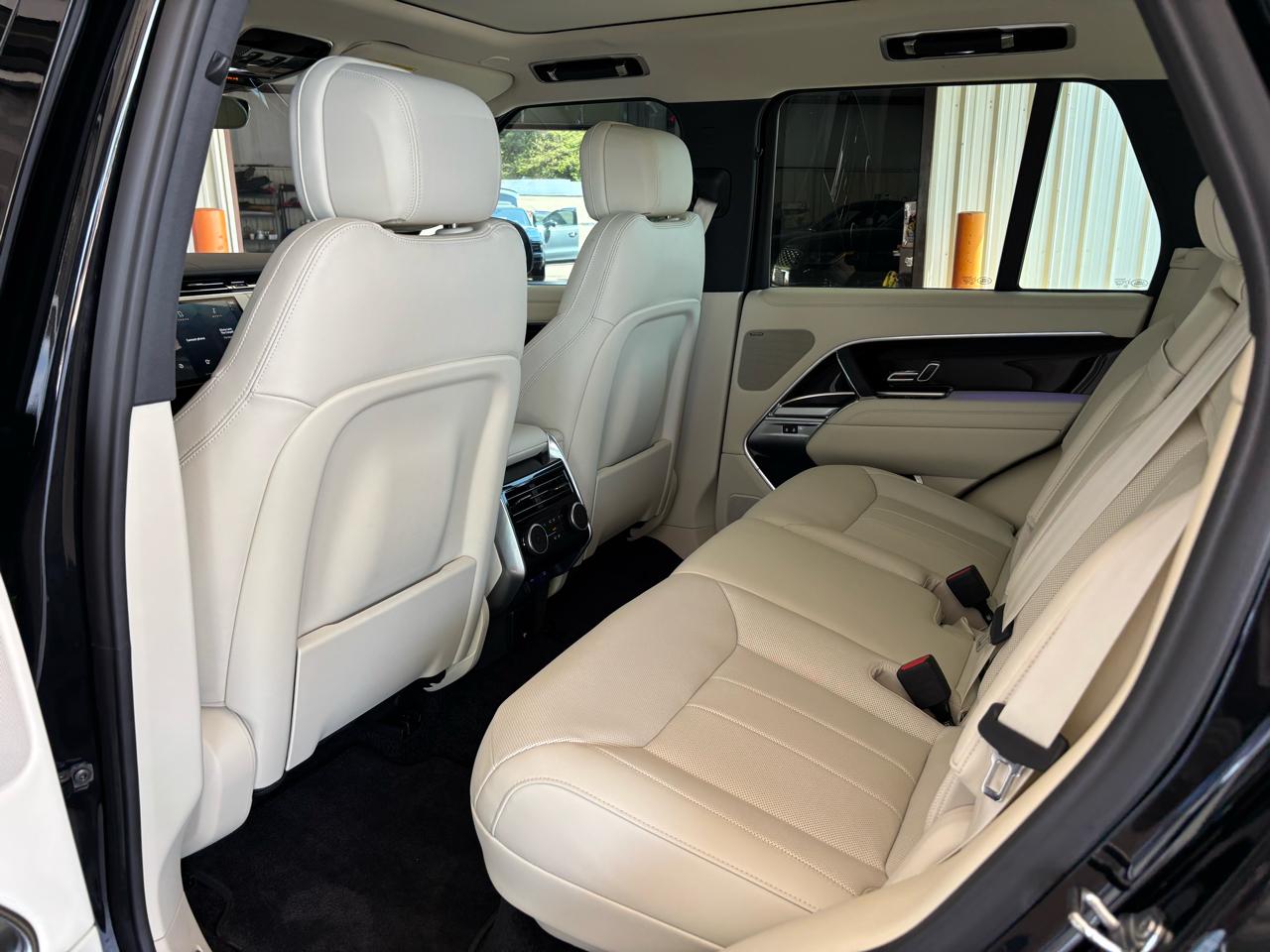 Land Rover Range Rover P400 SE SWB 2025