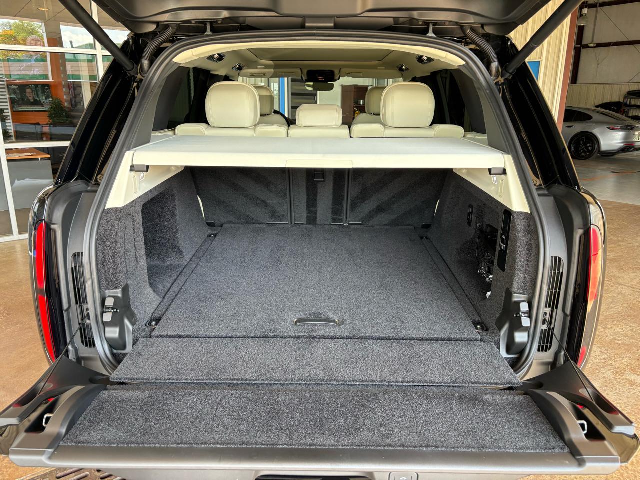 Land Rover Range Rover P400 SE SWB 2025