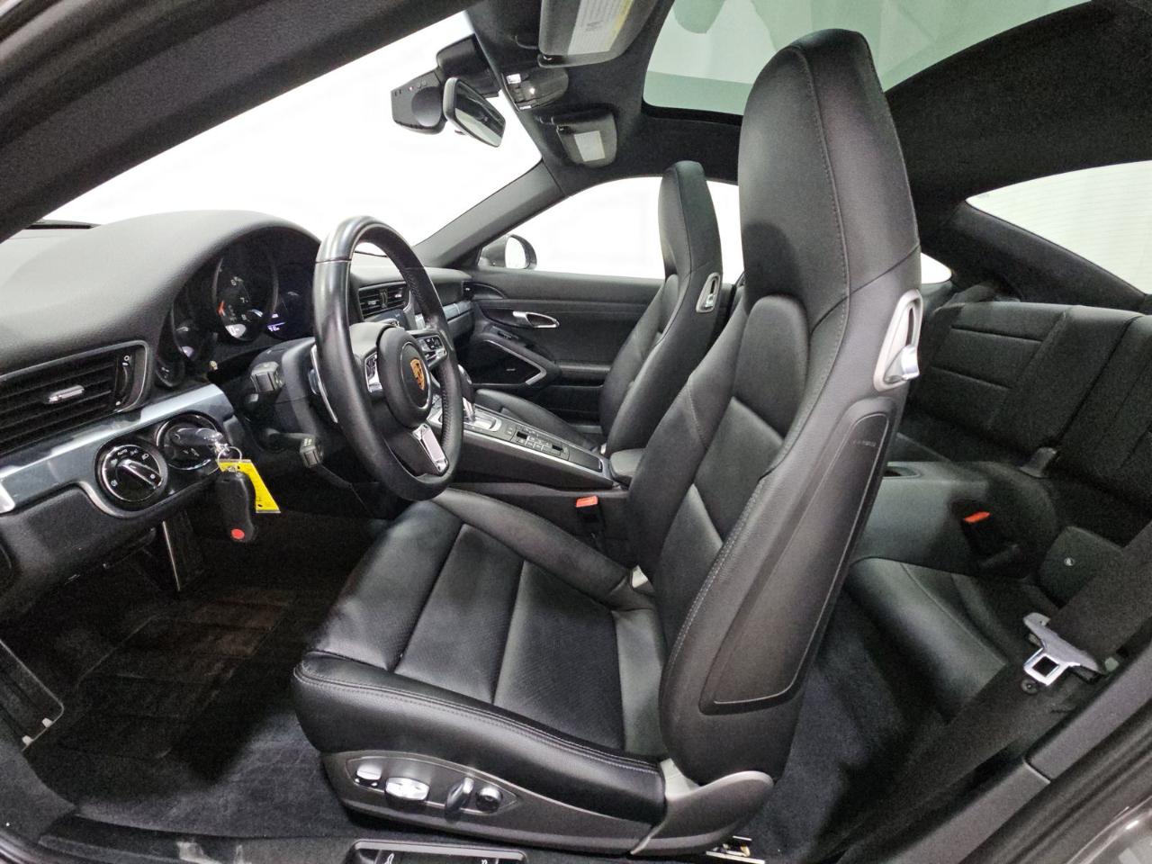 Porsche 911 Carrera Coupe 2018