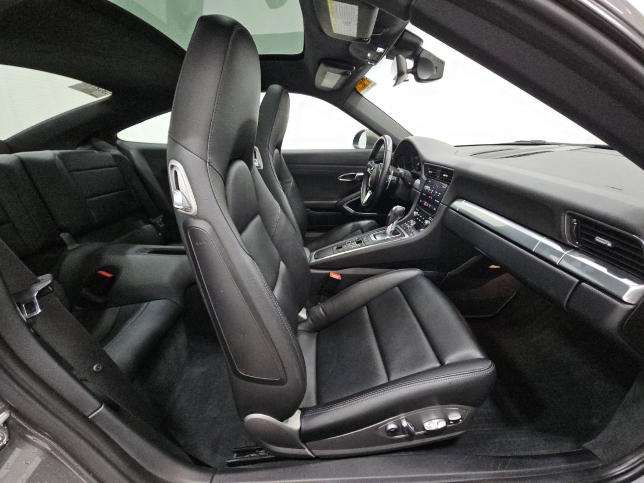 Porsche 911 Carrera Coupe 2018