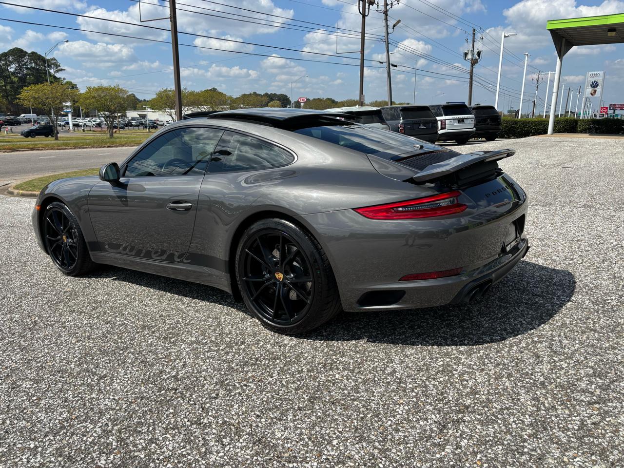 Porsche 911 Carrera Coupe 2018