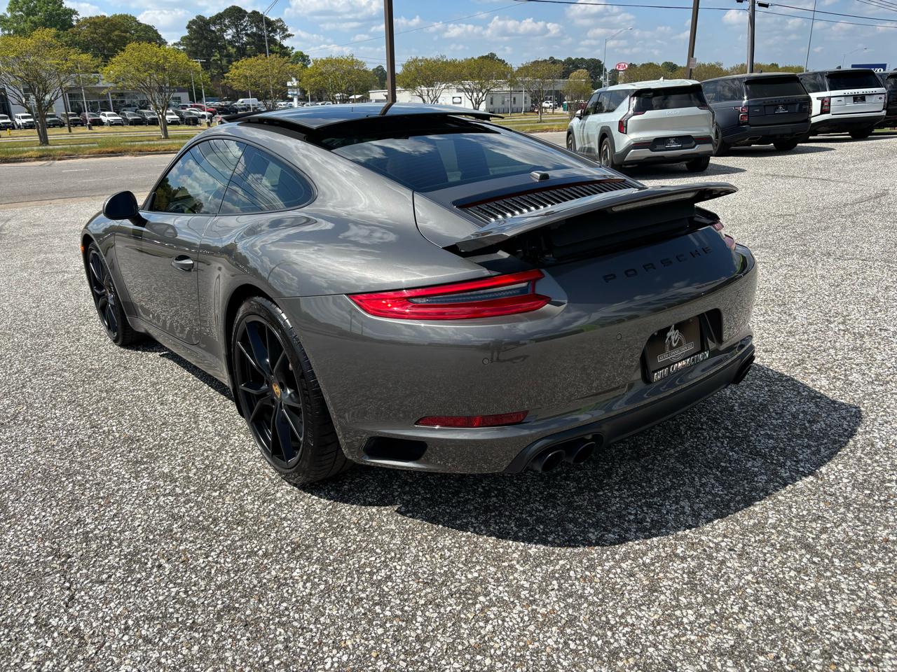 Porsche 911 Carrera Coupe 2018