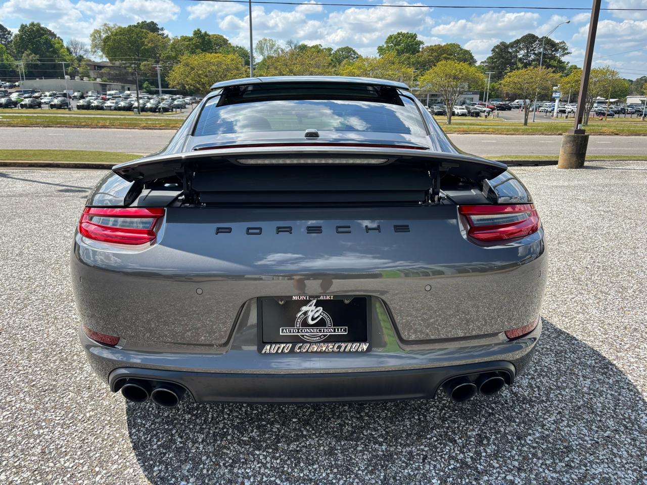 Porsche 911 Carrera Coupe 2018