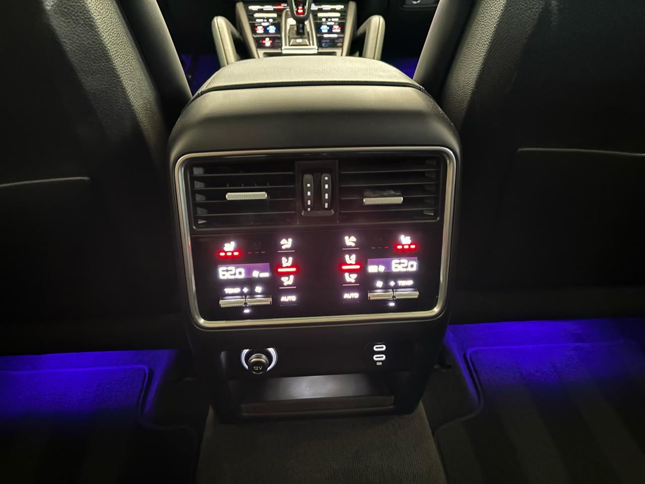 Porsche Cayenne Platinum Edition E-Hybrid AWD 2022
