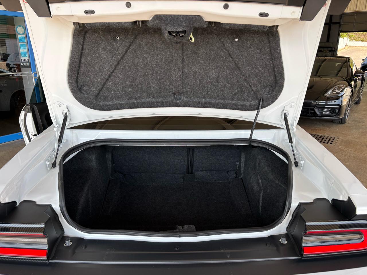 Dodge Challenger SRT Hellcat RWD 2018